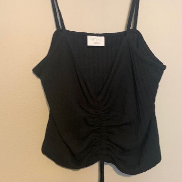 NWOT Abound( Nordstrom ) cinch spaghetti strap top size M - Picture 1 of 6